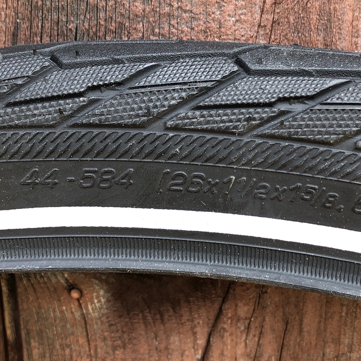 584-Schwalbe Road Cruiser (44-584) Black Wall Tire (H484)