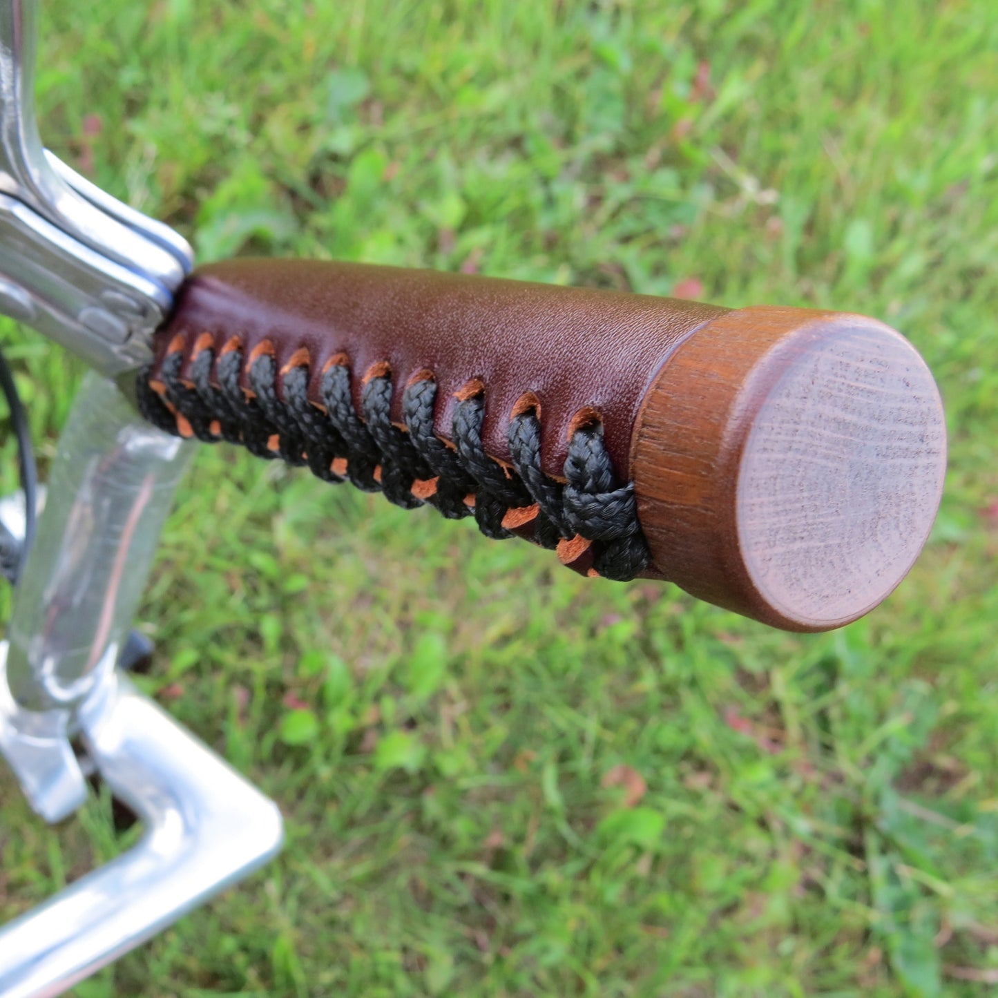 FreeLander Leather Handlebar Grips - Burgundy