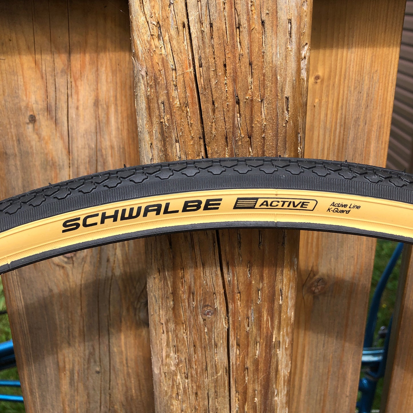 630-Schwalbe (H159) 27 x 1 1/4 (28/32-630) Gum Wall Tire with K-Guard