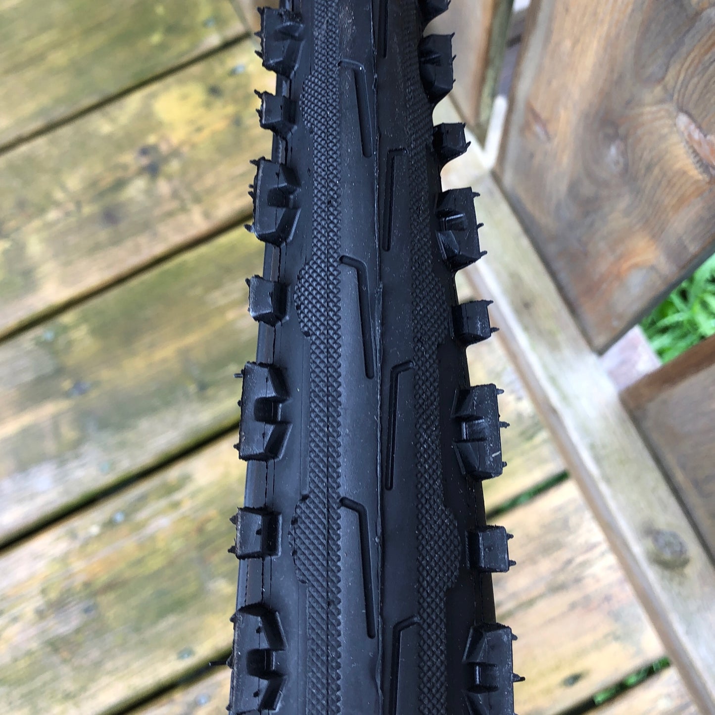 559-CYT City (H-566) 26 x1.75 (47-559) Black Wall Tire