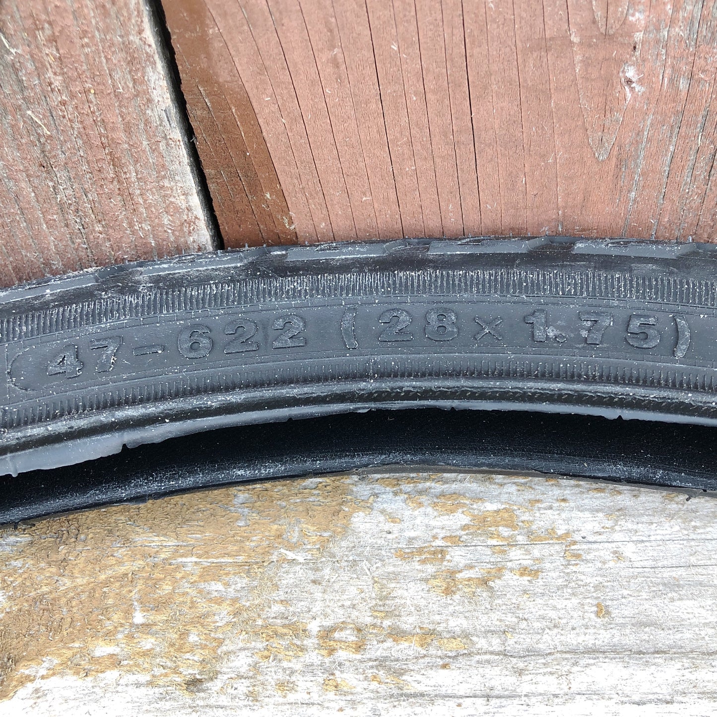622-CYT H-459 28 x 1.75 or 700c (47-622) Black Wall Tire